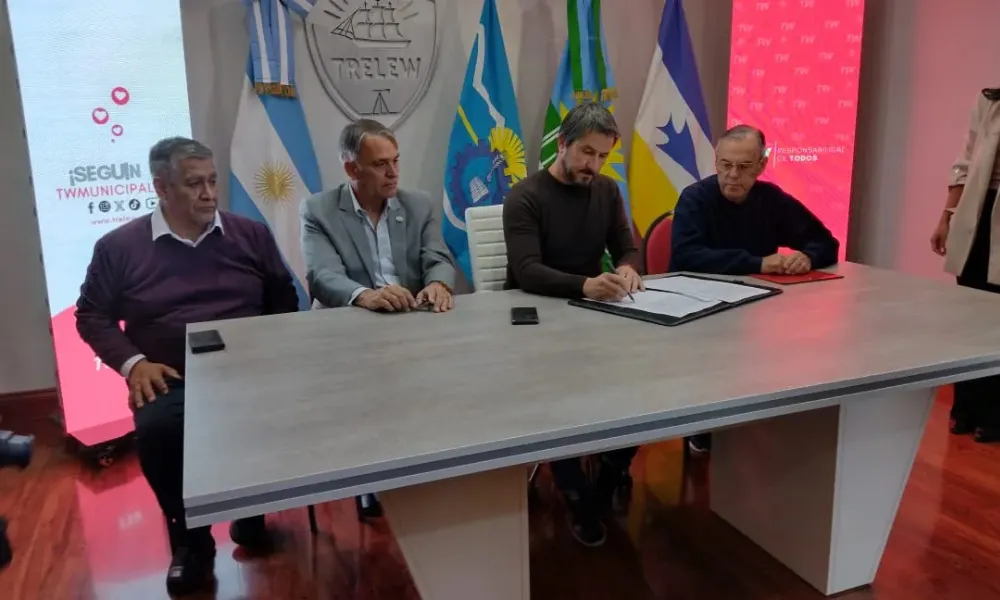 Firma de convenio para transporte escolar en chacras