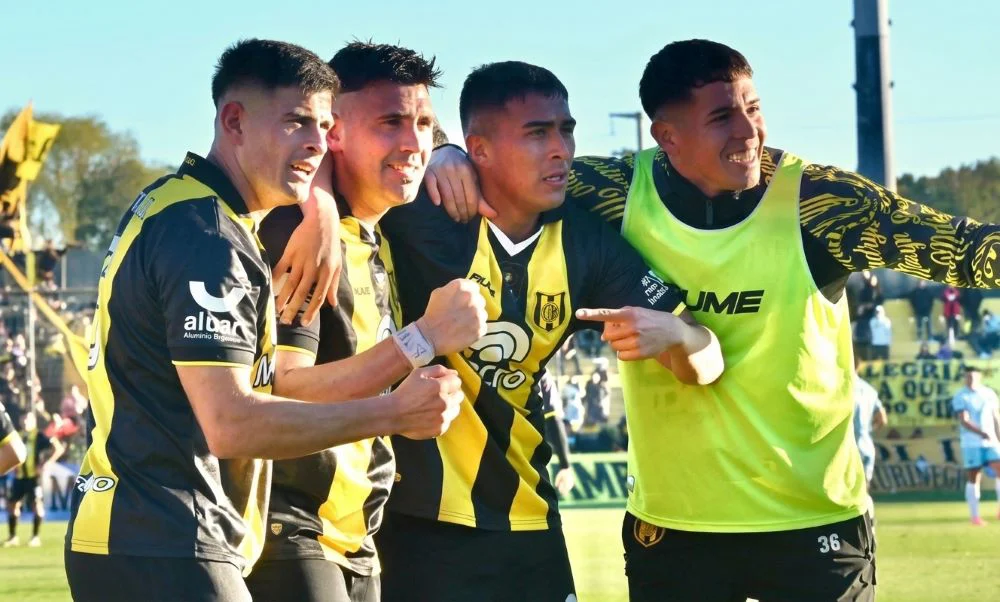 Deportivo Madryn. Foto Maxi Jonas. 1