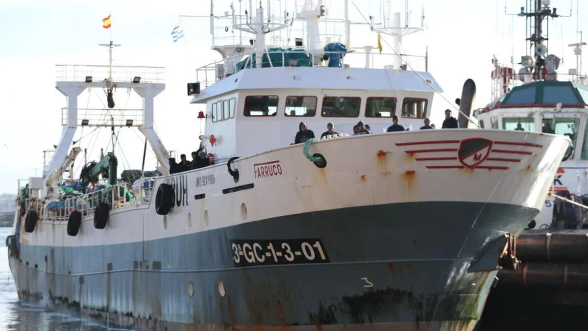 Sancionan al buque Farruco por pesca ilegal