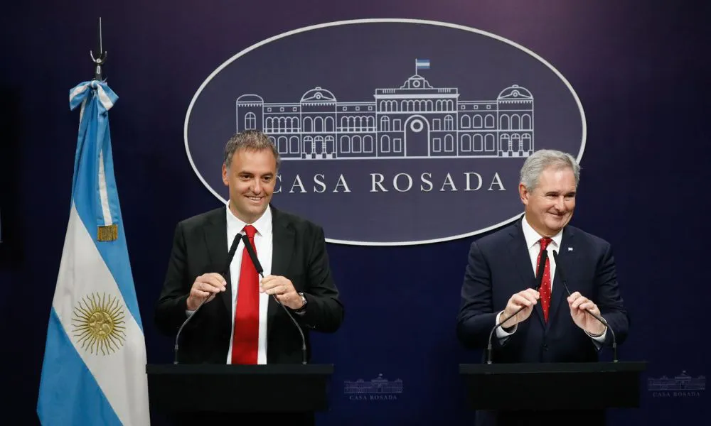 Manuel Adorni y Pablo Quirno