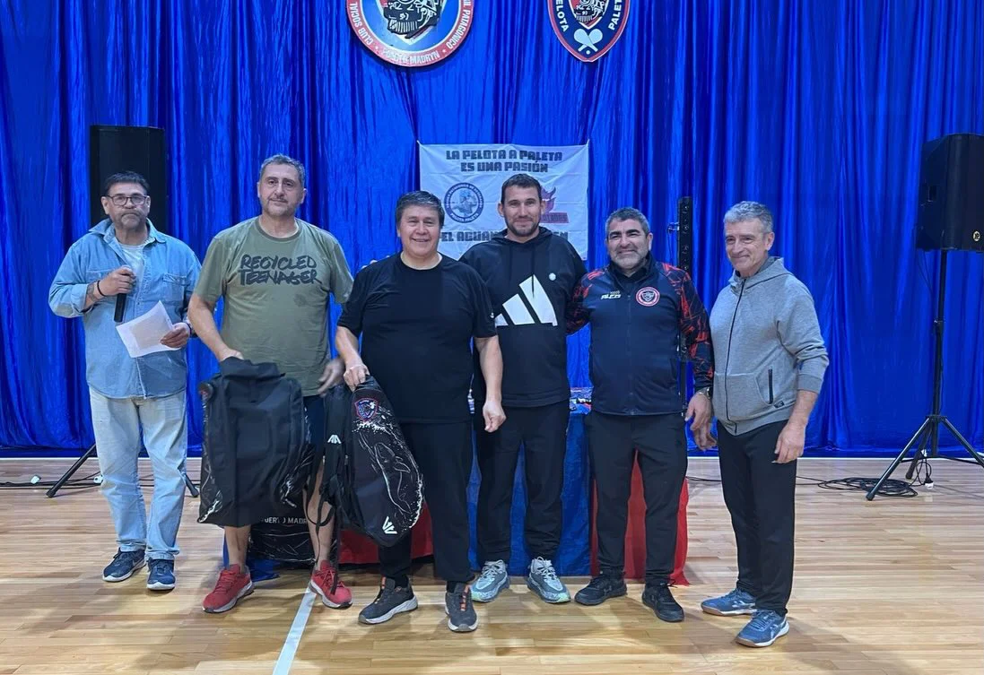 La competencia de Pelota Paleta en el Club Ferrocarril Patagónico convocó delegaciones de varias provincias. 2