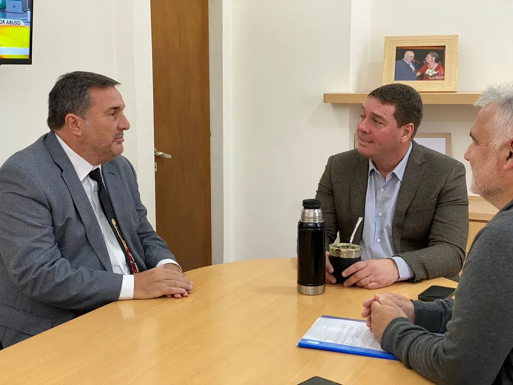 Primera Biblioteca Deportiva en Rawson