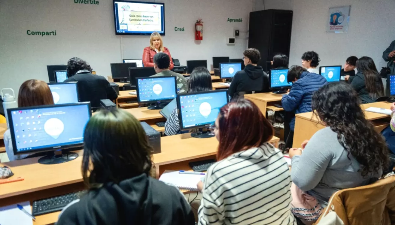 Taller de orientación laboral en Rawson