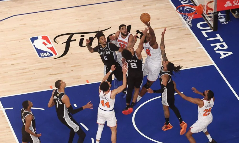 Knicks quedó a un paso del campeonato de la NBA. Foto X @nyknicks