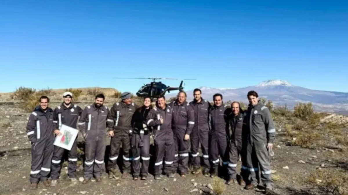 Representantes de Quintana Energy y Banco Galicia recorrieron áreas estratégicas vinculadas al desarrollo de la Vaca Muerta mendocina. Foto gentileza.