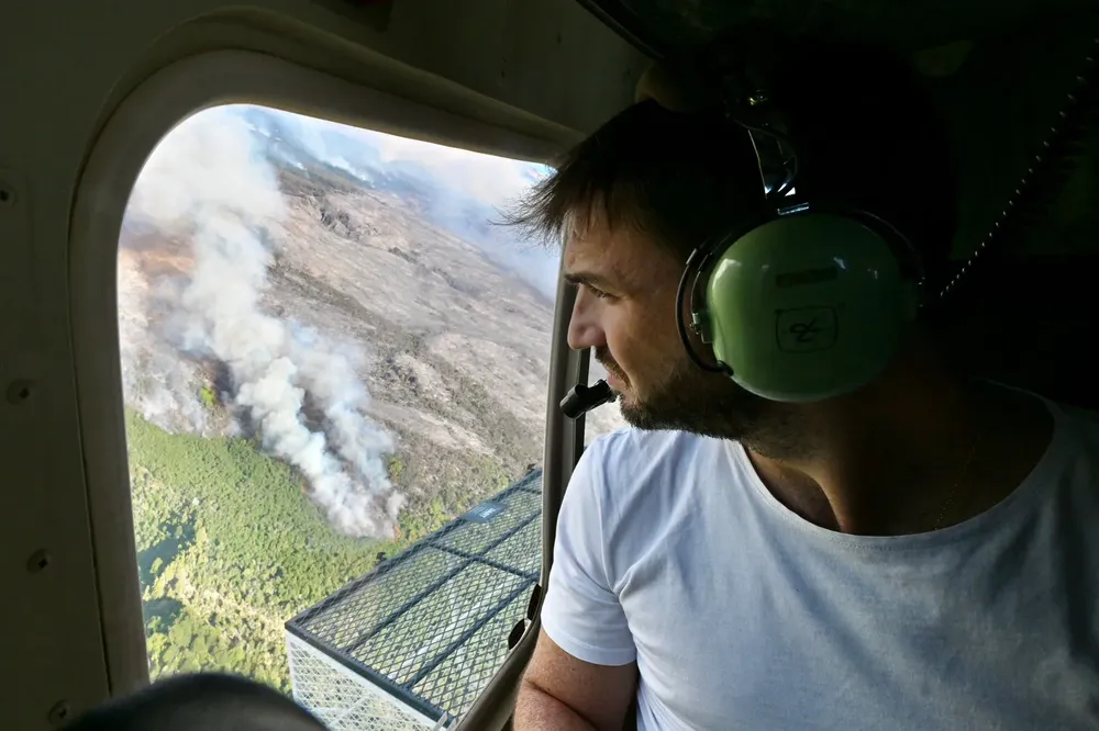 Ignacio Torres sobrevolo el parque Nacional los Alerces