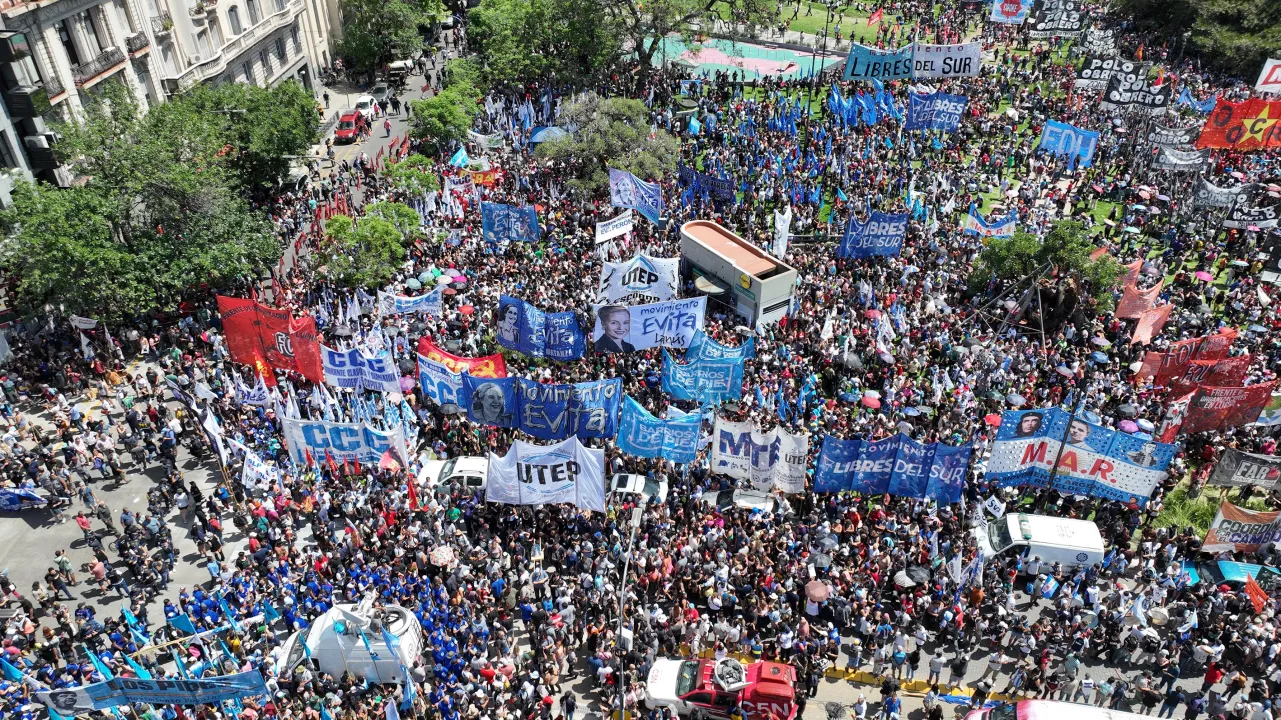 Marcha y movilización contra el DNU