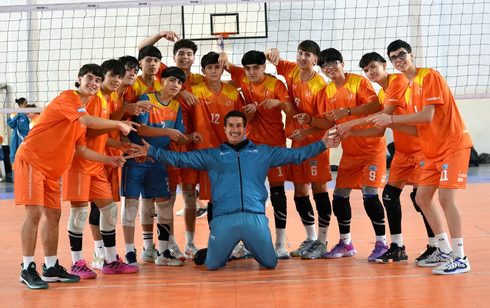La delegación provincial tuvo un estreno fuerte en atletismo, vóley, handball y fútbol. 2