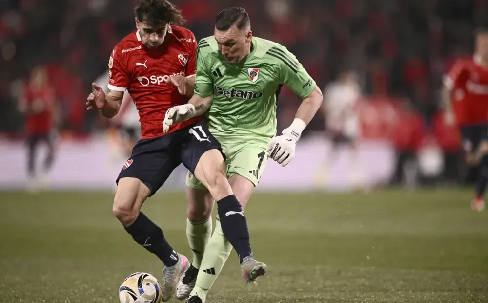 Independiente y River igualaron 0-0 en un clásico repleto de polémicas