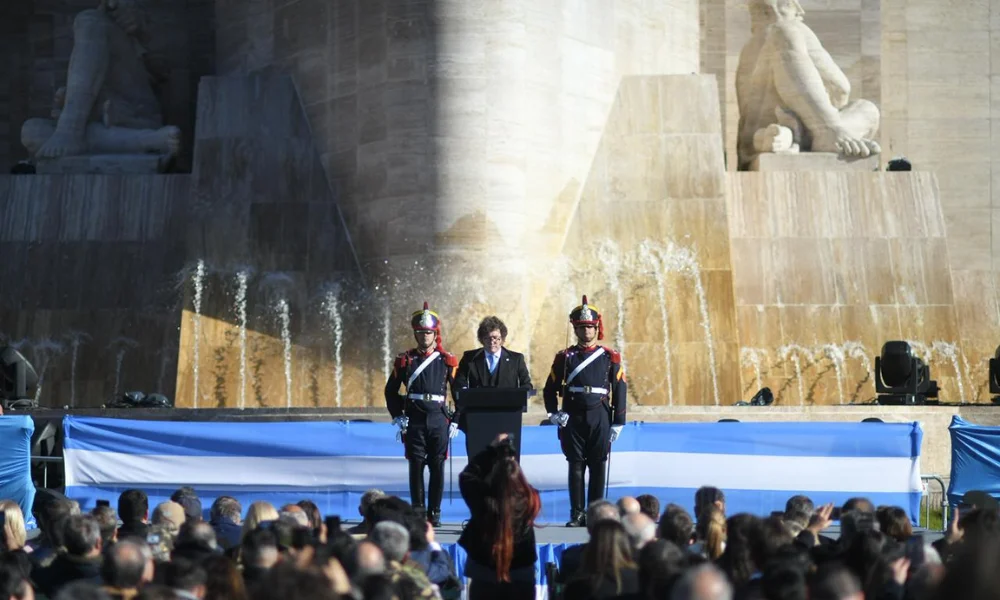 Javier Milei acto día de la Bandera