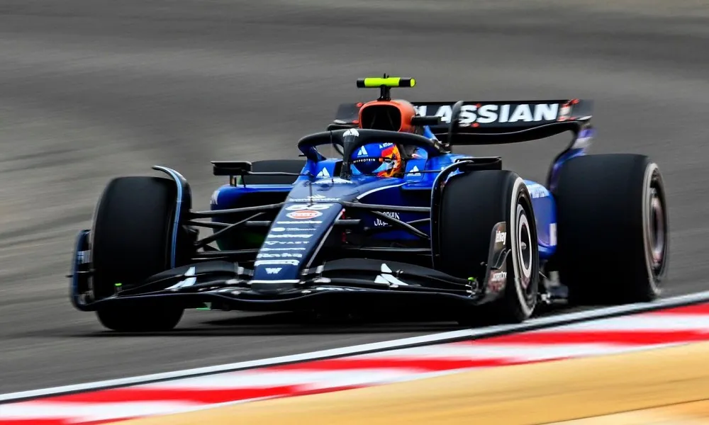 SAINZ EN BAHRÉIN PH: X Usuario: @Circuit_Spec