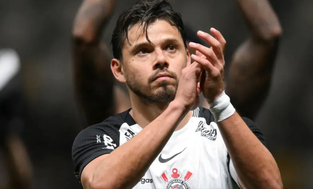 Ante la urgencia por la cercanía del inicio del campeonato, ofrecieron a Ángel Romero al Xeneize