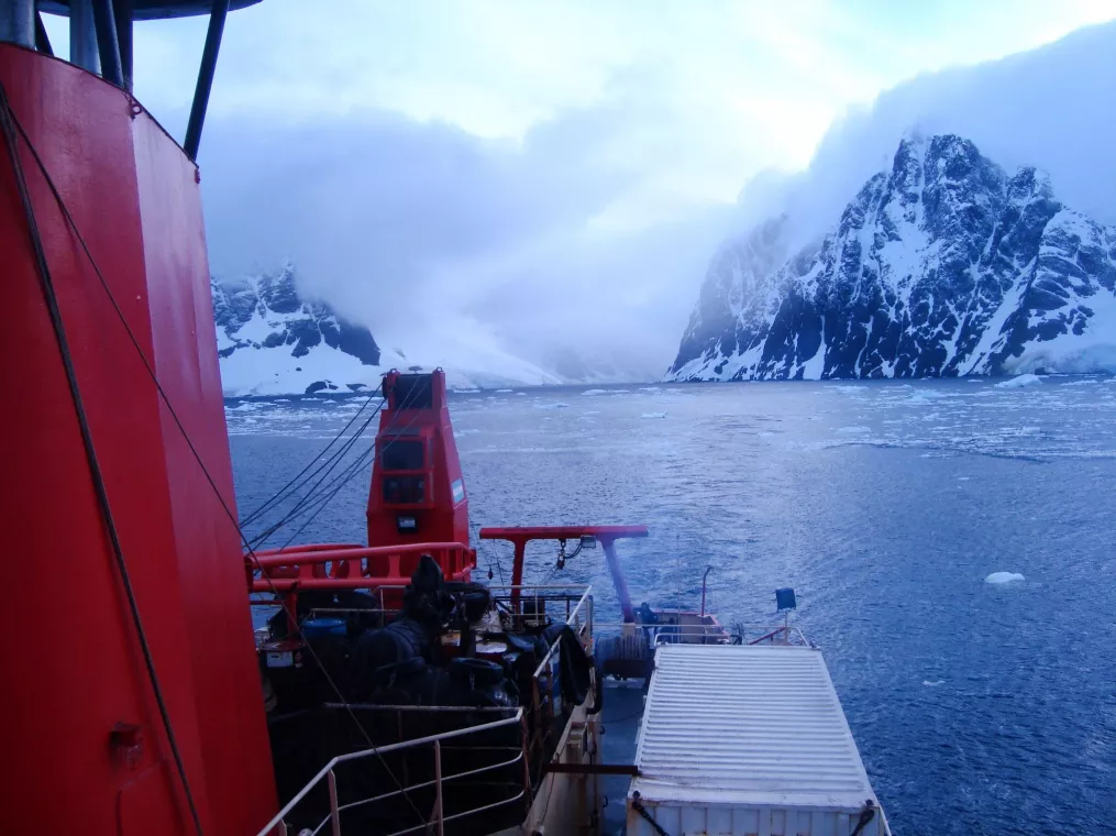 RECUERDOS DE UN VIAJE A LA ANTÁRTIDA