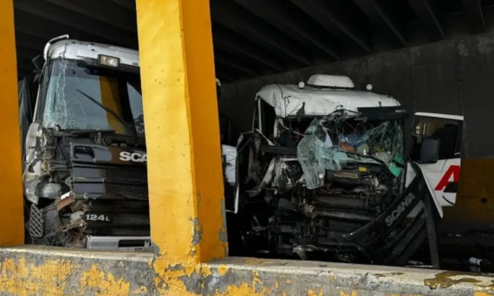 Violento choque de camiones