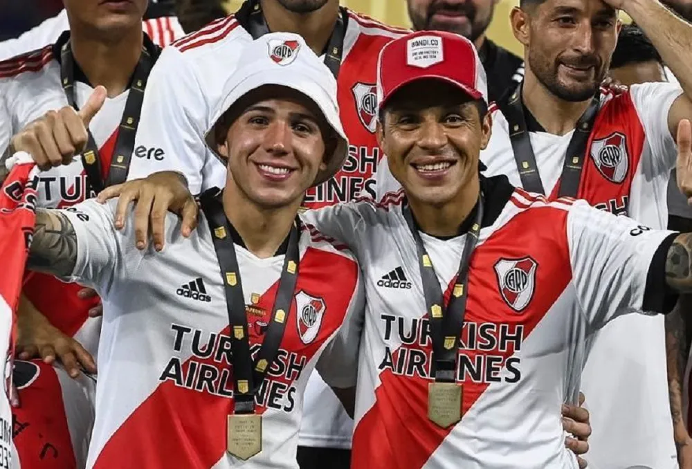 Enzo Fernándea Enzo Perez