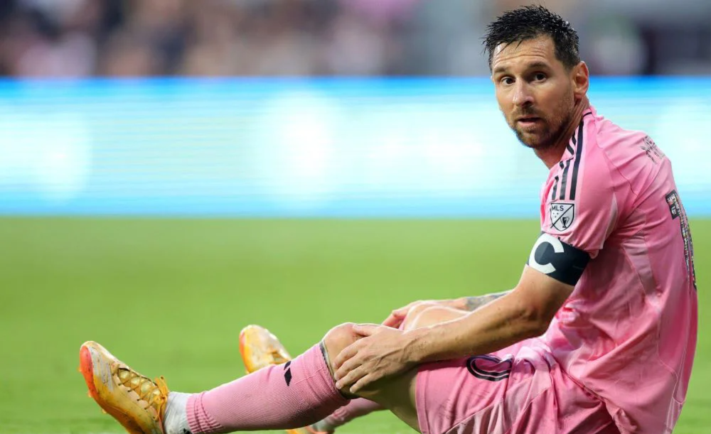 El capitán argentino dejó la cancha antes del final en el triunfo de Inter Miami ante Philadelphia.