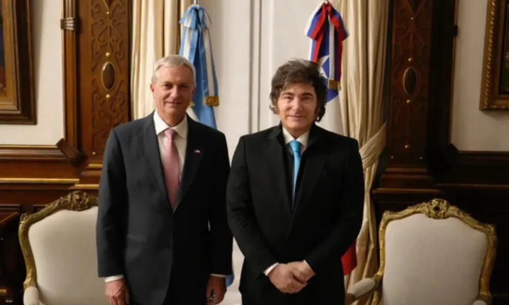 El presidente Javier Milei junto al reciente electo José Antonio Kast.