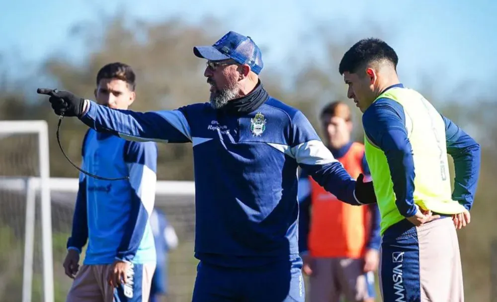 Gimnasia y Atlético Tucumán jugarán este lunes