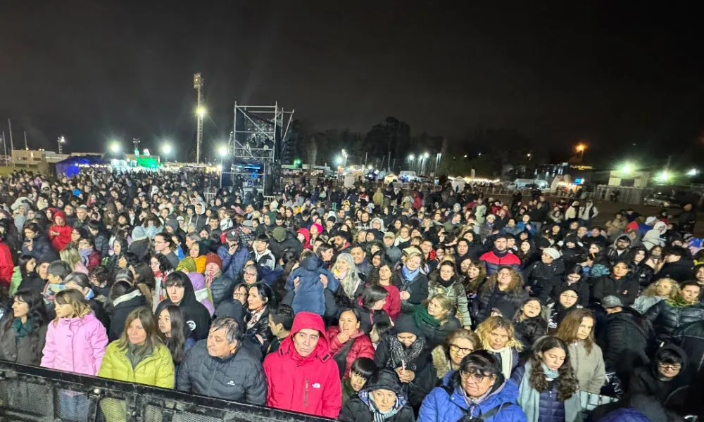 Telebingo en la noche de Emanero