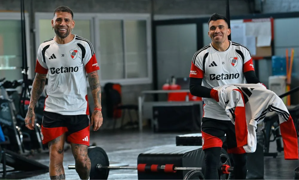 Otamendi se entrenó junto al plantel apenas días después de la final de la Copa del Mundo.