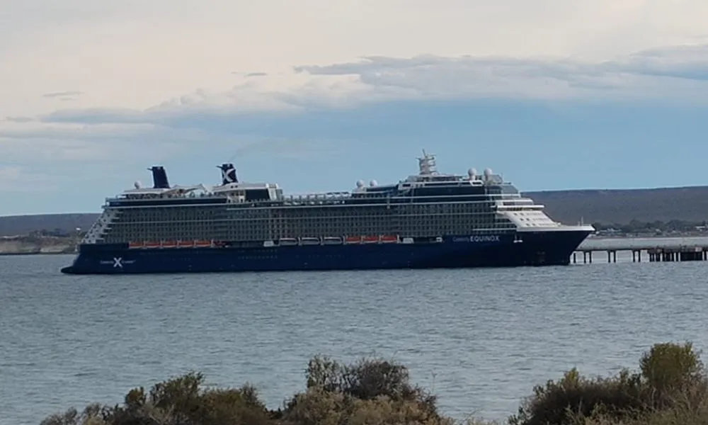 Celebrity Equinox en Madryn