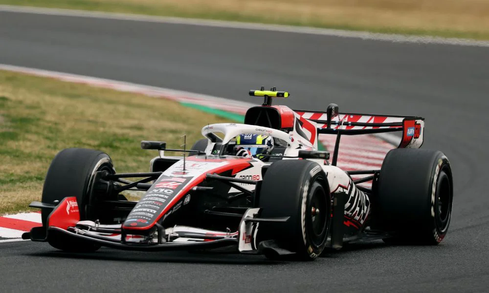 Auto de Fórmula 1 foto ilustrativa fuente X F1