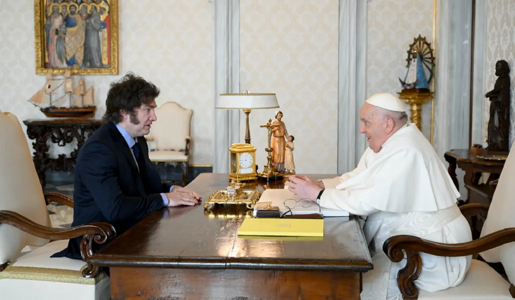 Milei reunido con Francisco