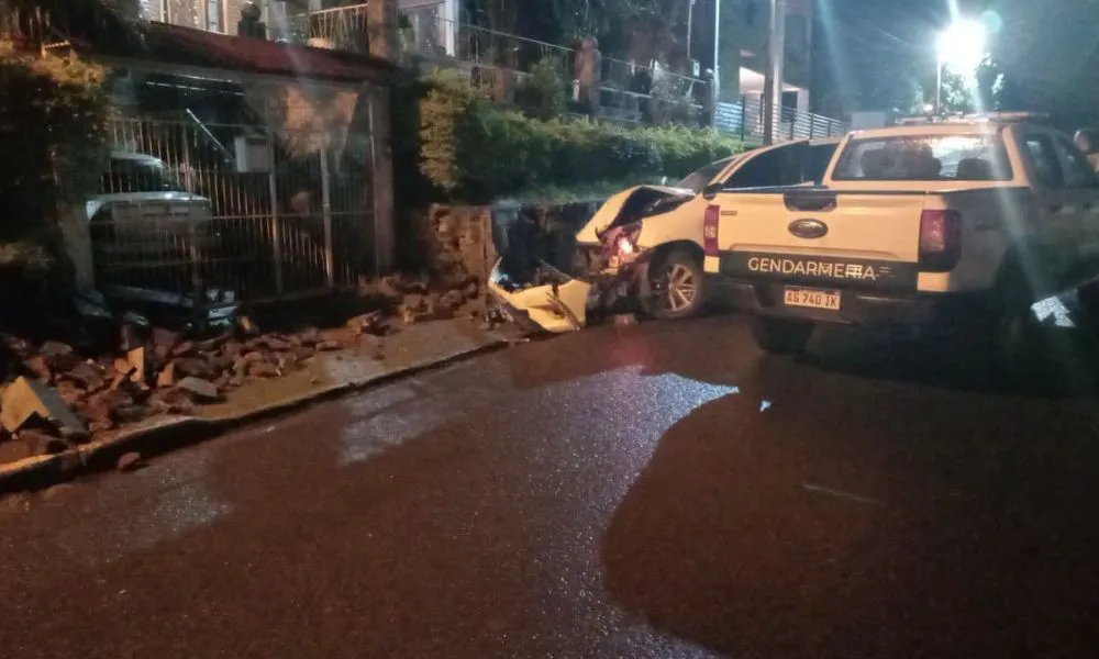 Intentó huir con más de 12 mil paquetes de cigarrillos ilegales