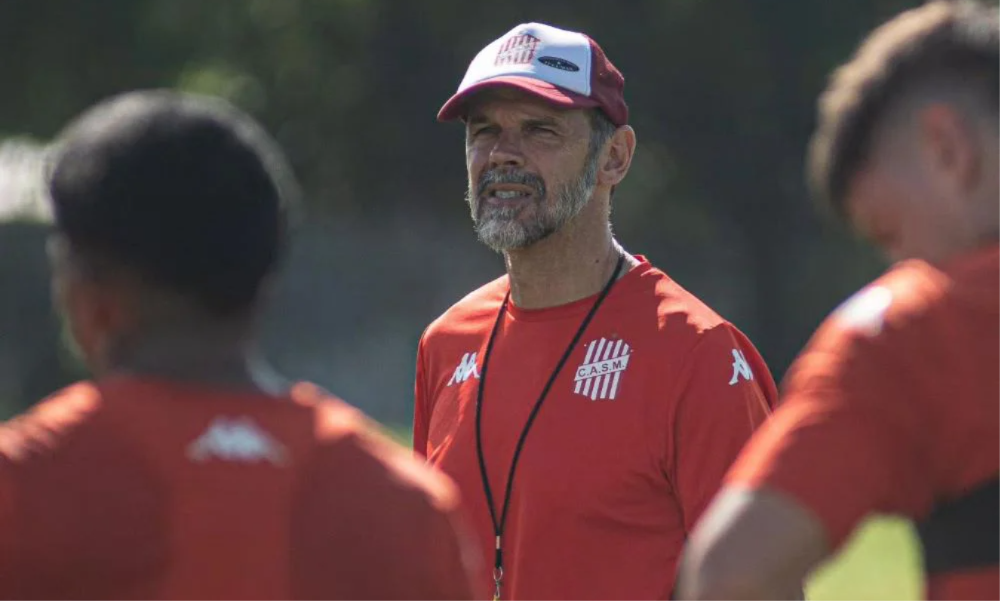 La salida de Andrés Yllana abrió una etapa de transición en el club tucumano.
