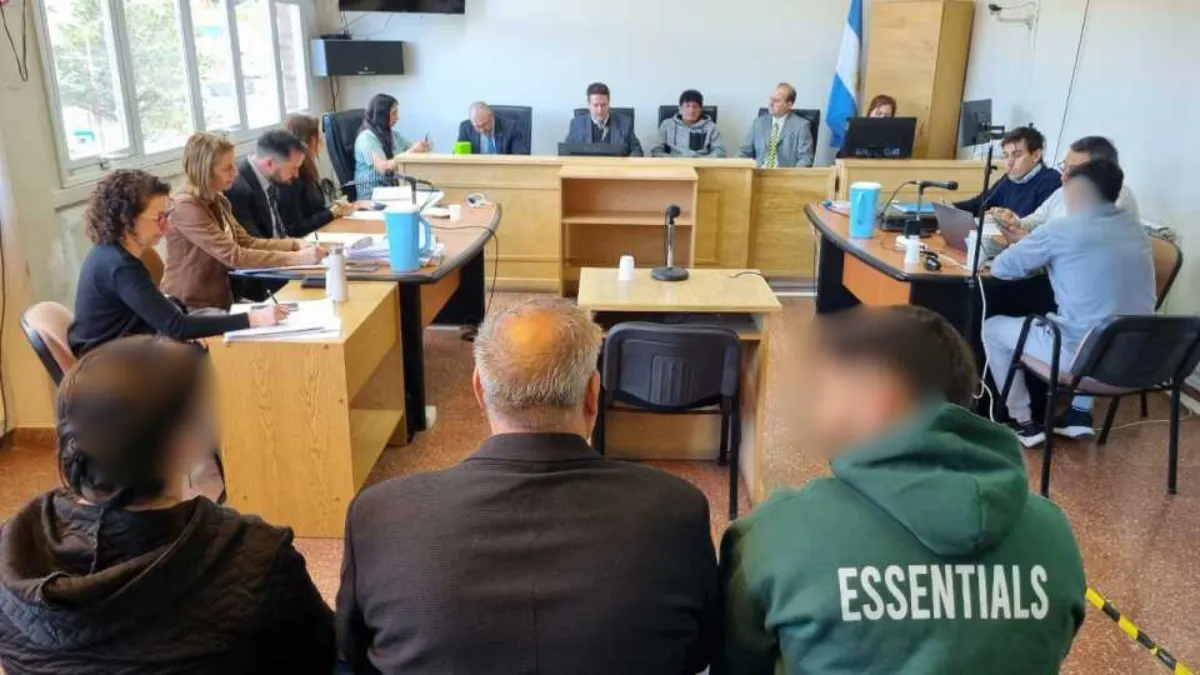 Audiencia judicial en Esquel