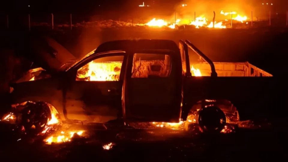 Se incendio una camioneta en ruta 26