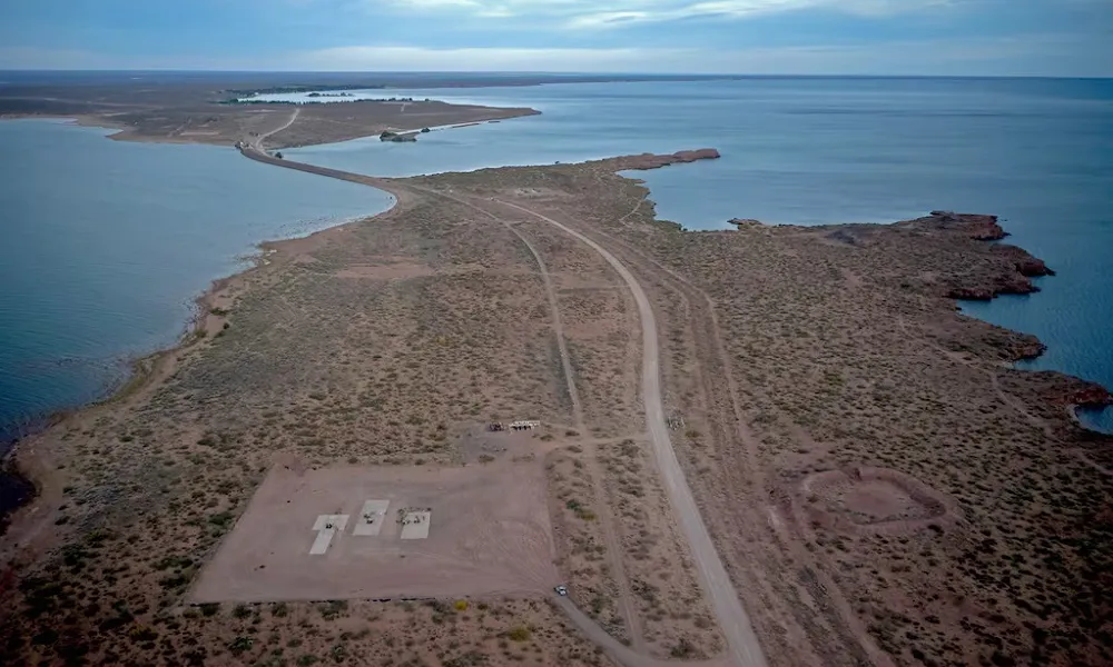 Río Neuquen y Vaca Muerta (Foto: Emiliano Lasalvia - AFP)