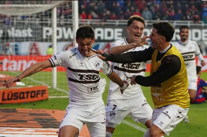Platense sorprendió a San Lorenzo, ganó 1-0 y se metió en la final del Torneo Apertura.