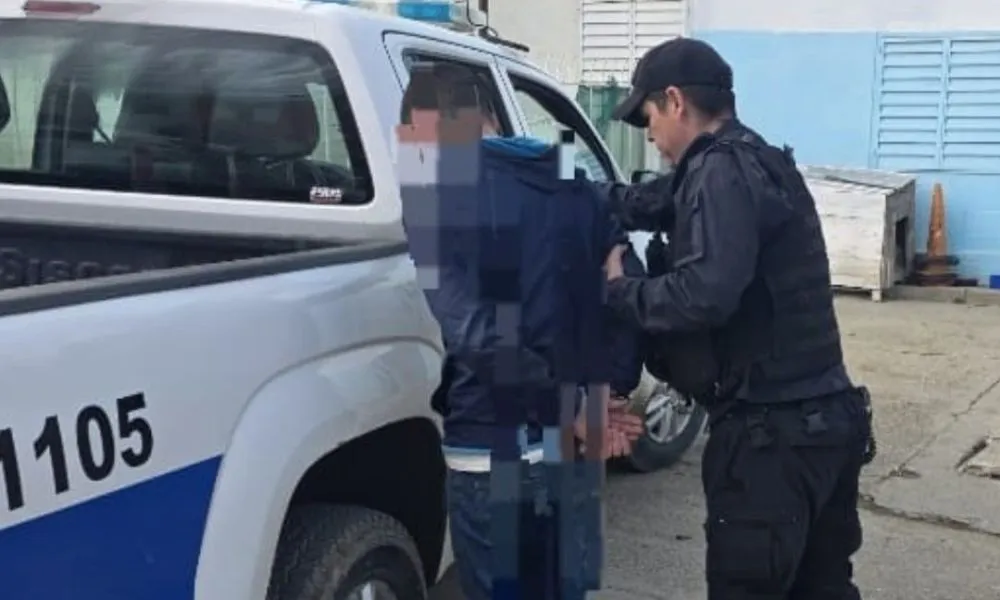 Detienen a un prófugo vinculado a un robo