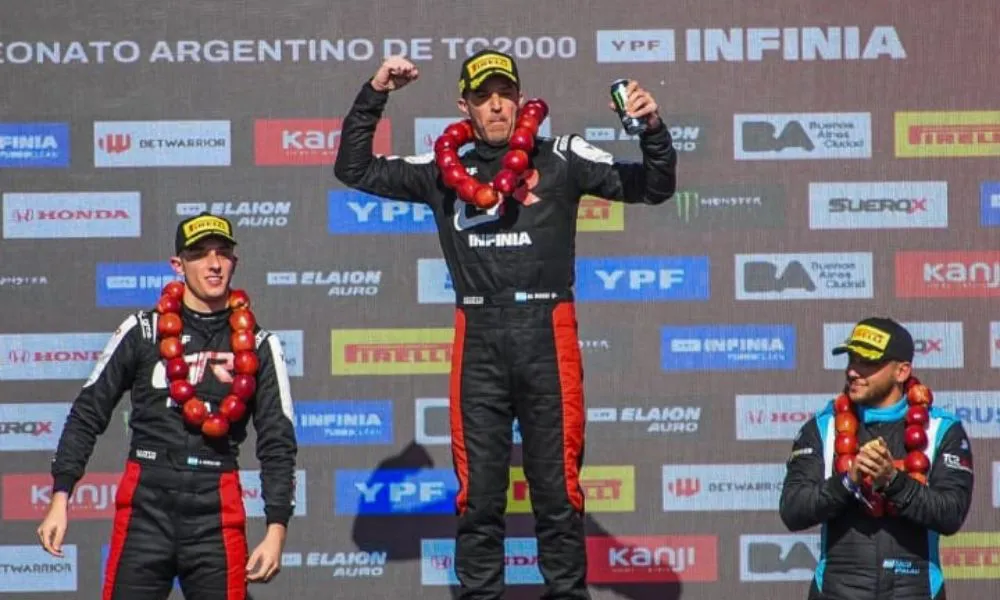 Matías Rossi, ganador en General Roca (Foto: @misil1misil)