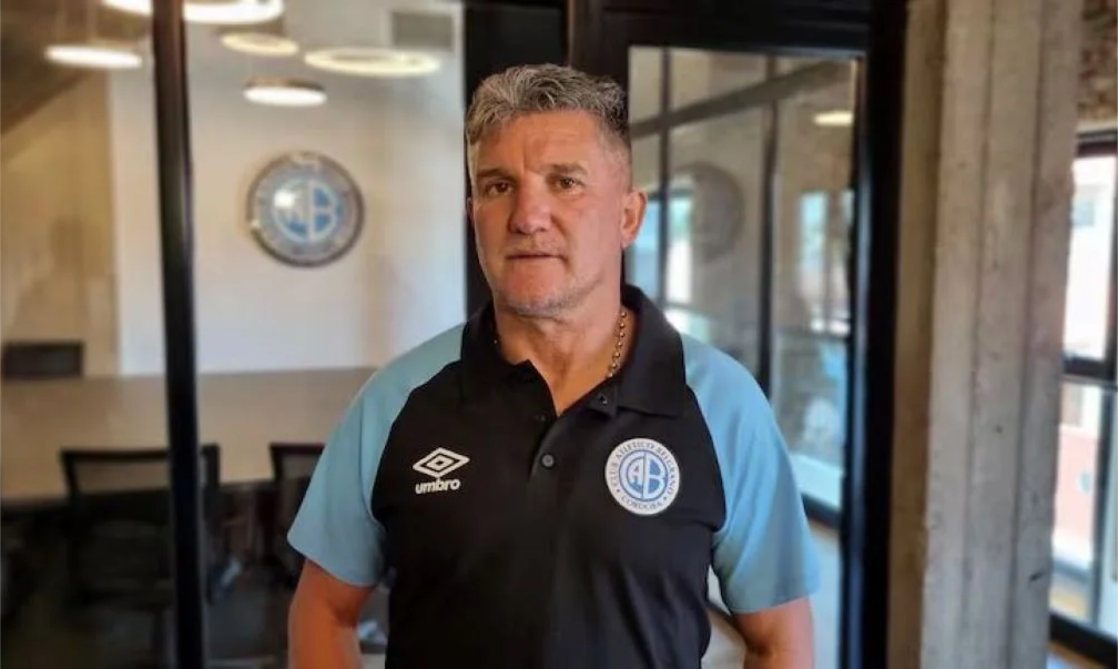 Foto Claudio Guzman El presidente de Belgrano celebró el pase al partido decisivo del Apertura.
