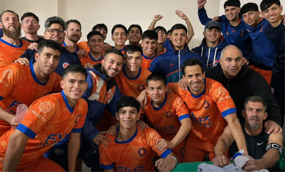 El Naranja eliminó a Germinal en Rawson desde los penales.