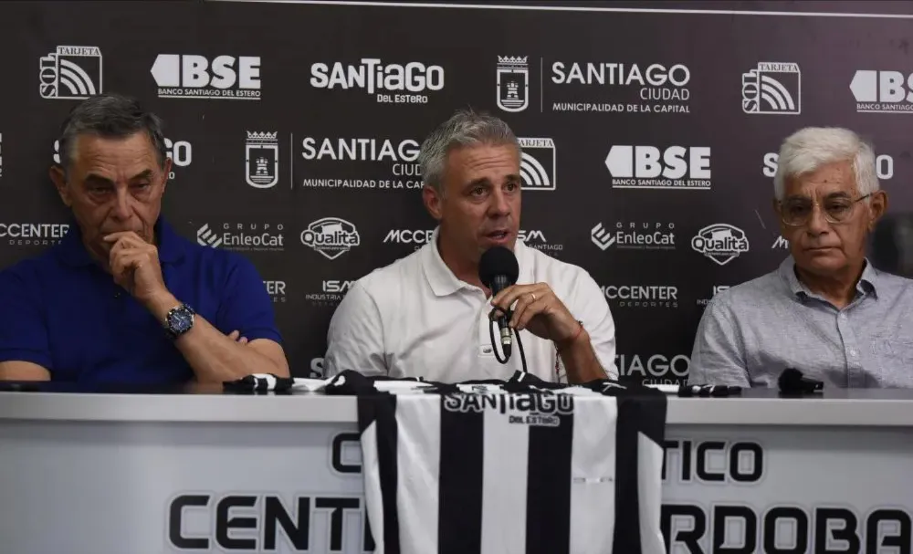 Lucas Pusineri fue presentado oficialmente como nuevo entrenador de Central Córdoba