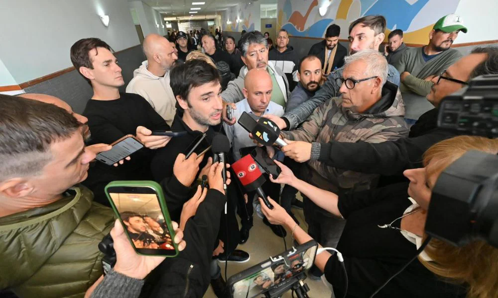 Ignacio Torres rueda de prensa junto a Sastre