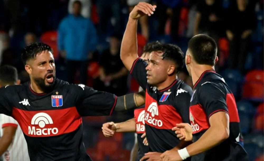El equipo de Diego Dabove venció 2-0 a América de Cali en Victoria.