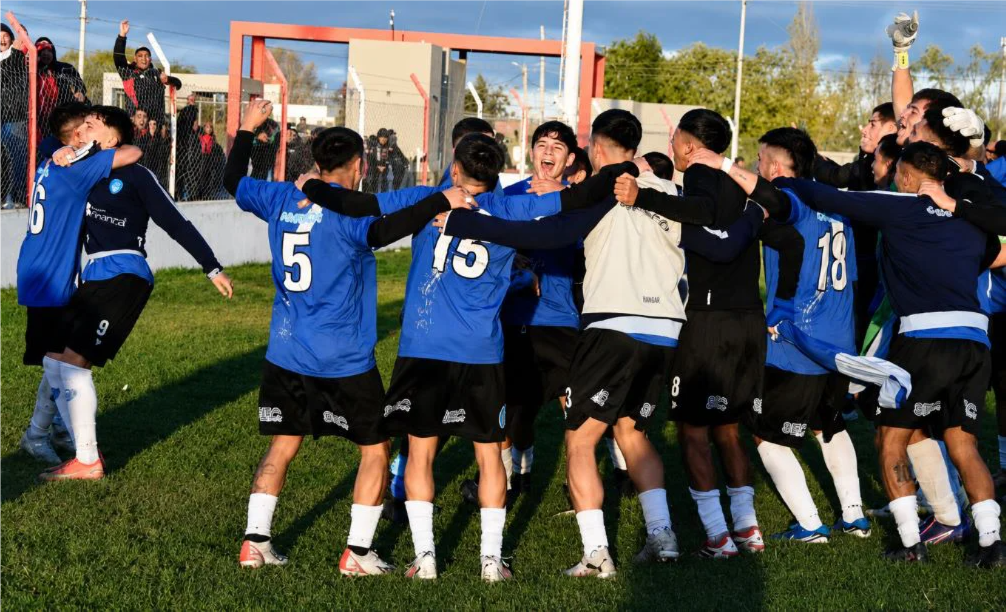El conjunto mercantil sostuvo la ventaja construida en la ida, eliminó a Huracán en Trelew.