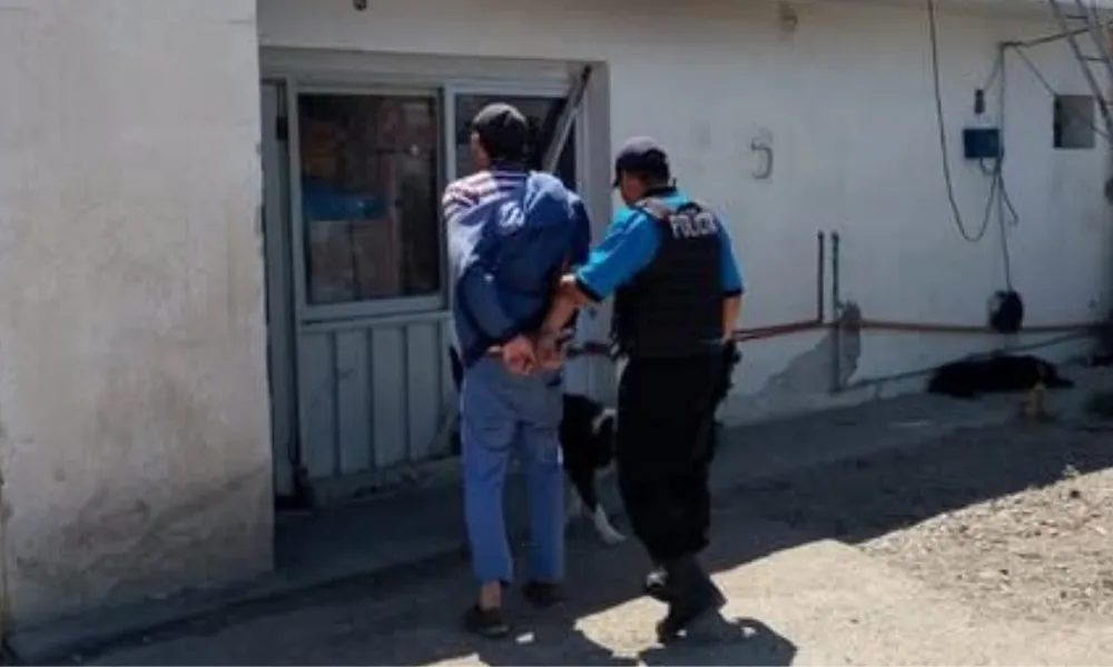 hombre detenido