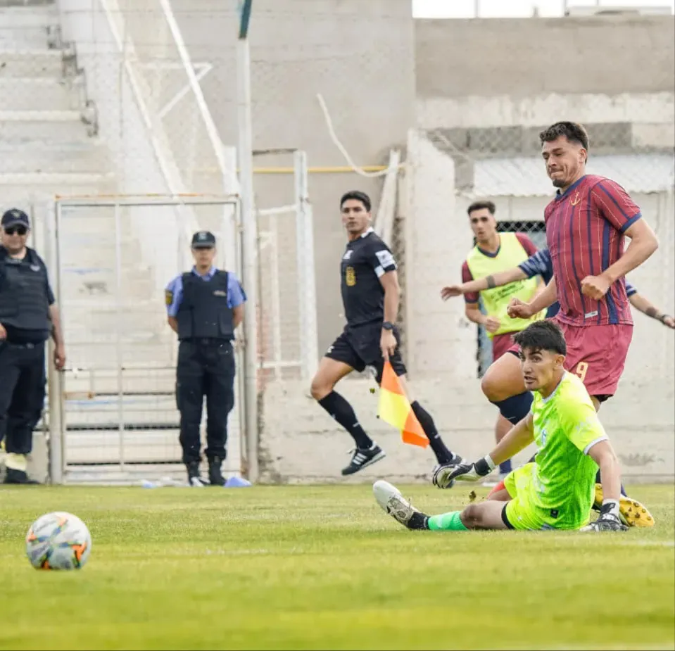 Segundo gol de Ezequiel Morales