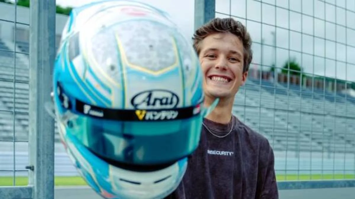 Sacha Fenestraz trabaja en Ferrari