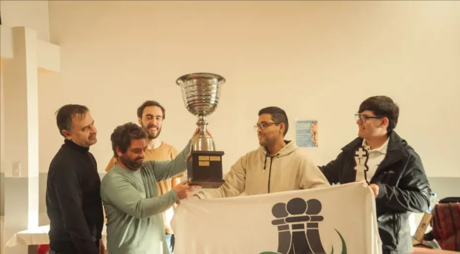 El Círculo de Ajedrez Peones del Sur arrasó en Esquel y gritó campeón por tercera vez seguida