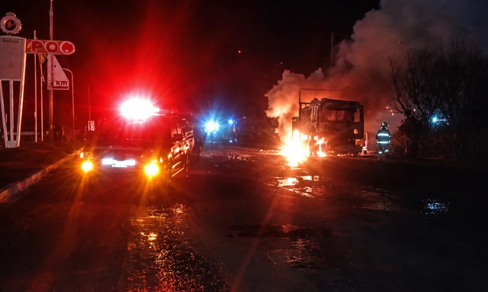 Incendio de camión en Garayalde (restaurada por #LA17)