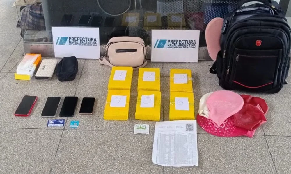 Cayó con cocaína en un micro y hubo allanamientos