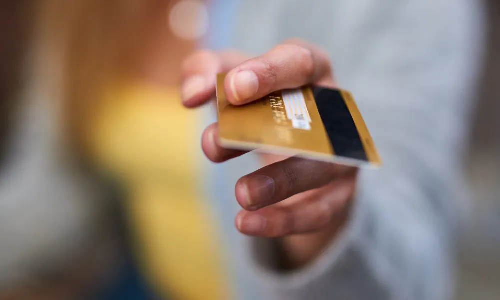 Pago con tarjeta. Foto Freepik