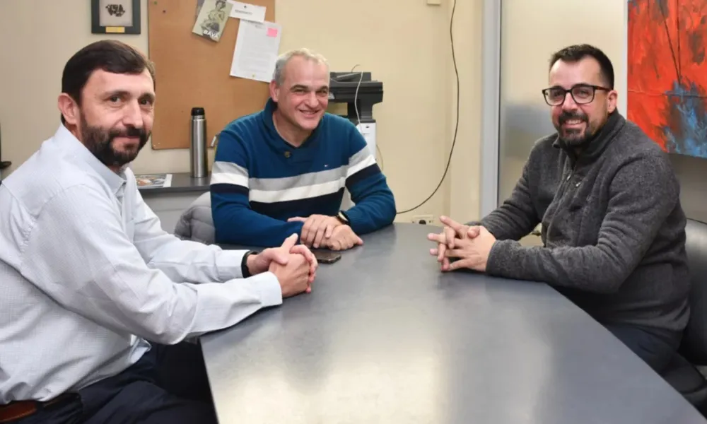 Intendentes de Trevelin y Esquel con representante de provincia