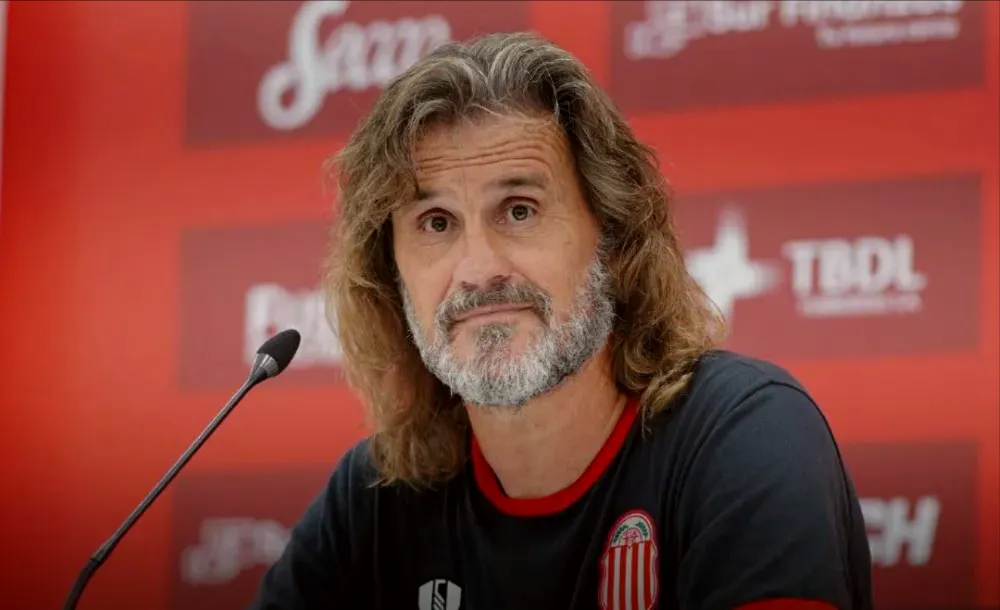 Ruben Darío Insua mostró su enojo tras la eliminación de Barracas